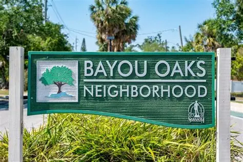 Bayou Oaks Sarasota neighborhood streetscape
